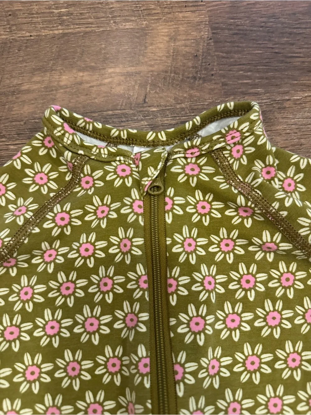 HANNA ANDERSSON HannaSoft Stretch Sleeper - Sweet Daisies - 6-12 Months